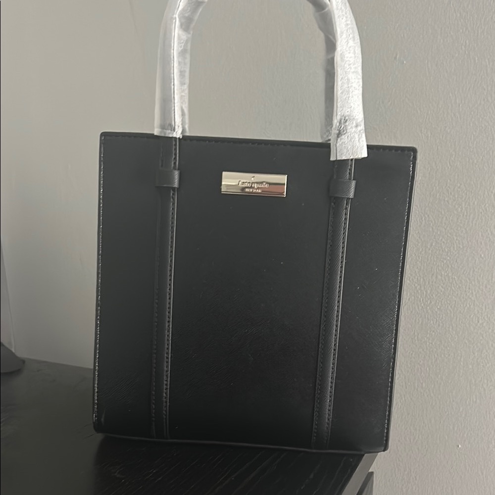 Kate spade bag never been used still has tags
